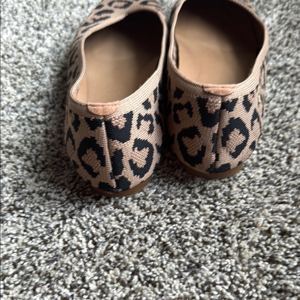 Tan and Black Leopard Print Flats Versatile Slip-On Shoes size EU 38/US 7.5 - Picture 2 of 6